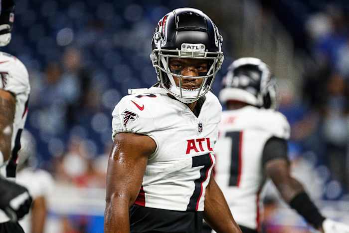 Bijan Robinson and the Atlanta Falcons will wear their white uniform tops in Week 4.